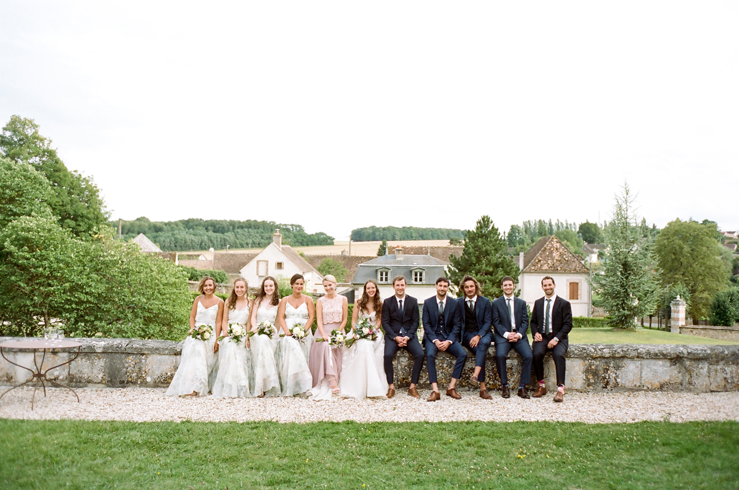 chateau de vallery wedding party