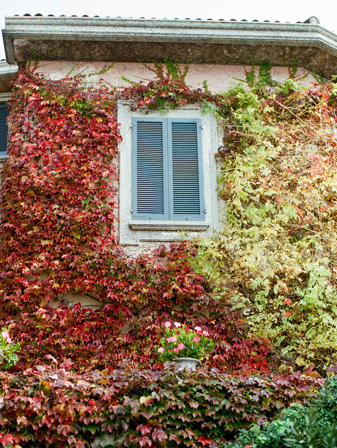 lake como in fall